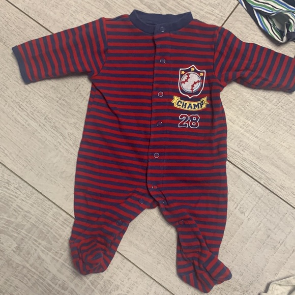 Lot of newborn clothes - Picture 5 of 6